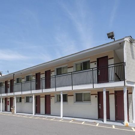 Red Roof Inn Neptune - Jersey Shore Exterior foto