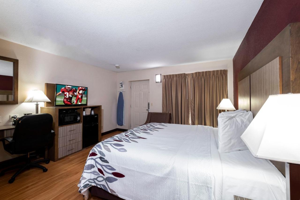Red Roof Inn Neptune - Jersey Shore Exterior foto