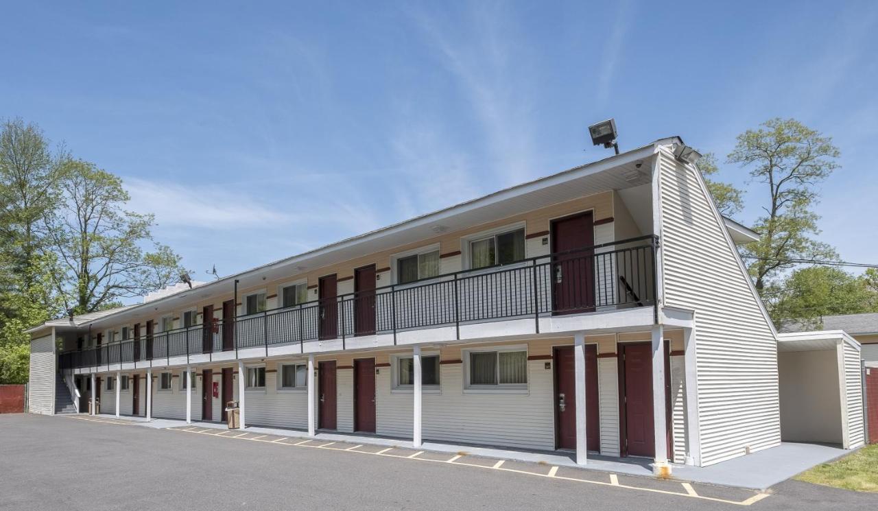 Red Roof Inn Neptune - Jersey Shore Exterior foto